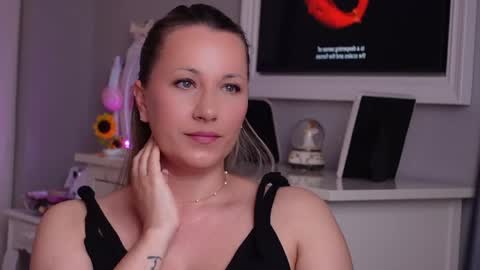 SusanJewel online show from 05-21-26, 07:15