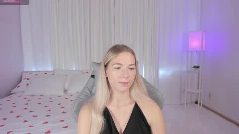 Snapshot of susanmimi chatting on 09-27-25, 03:44 Susan online show from 09-27-25, 03:44