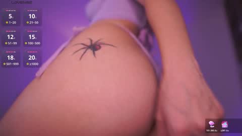 Snapshot of susannamoore chatting on 03-10-26, 08:14 Sus Moore online show from 03-10-26, 08:14