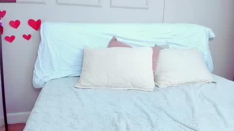 Amelia  online show from 02-21-25, 09:22