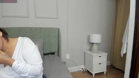 Amelia  online show from 02-14-26, 12:13