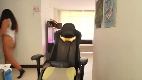 Susan Rhodes online show from 09-25-25, 03:49