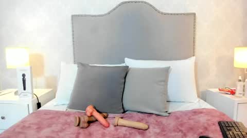 susanthomass online show from 04-27-26, 07:12