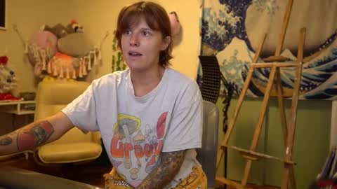   online show from 11-18-25, 06:23