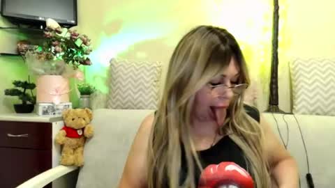 SusiexNoreen online show from 06-25-26, 12:43