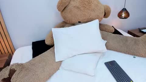 Snapshot of susimendez_ chatting on 03-08-26, 02:04 susi online show from 03-08-26, 02:04