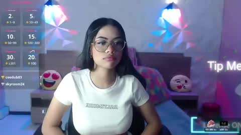 Snapshot of sussan_love01 chatting on 02-11-25, 01:51 Susan online show from 02-11-25, 01:51