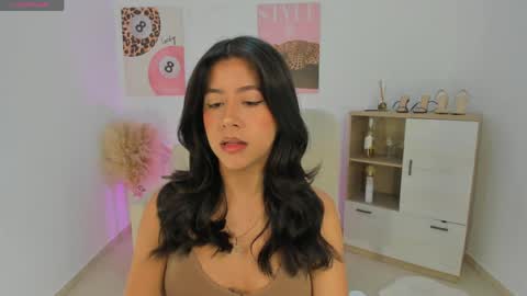 Sussan Monroe online show from 04-22-26, 08:17