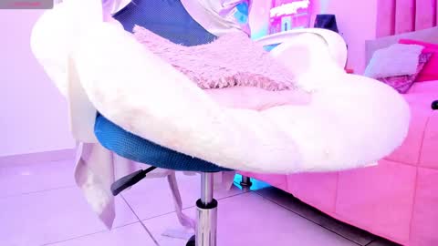 Snapshot of sussan_nicolle1 chatting on 02-03-25, 12:25 Sussan Nicole online show from 02-03-25, 12:25