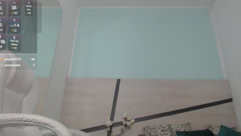 sussy leon online show from 03-07-25, 06:33