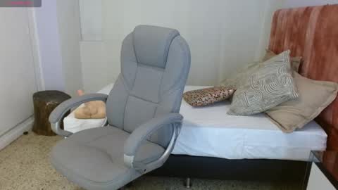 sussy leon online show from 09-22-25, 12:40