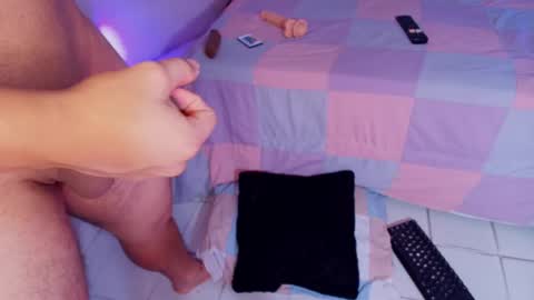 Snapshot of sussyandken21 chatting on 02-06-26, 05:45 sussy and ken online show from 02-06-26, 05:45