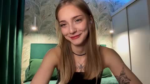 Jessica online show from 10-19-25, 05:02