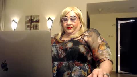 My name is Sissy or more fully Suzanna Aprilia Maria Mariquita Catarina Chinita Banci. Soy una puta - que chimba ladybug online show from 01-10-25, 06:49