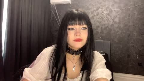 EmilySuonn online show from 04-20-26, 05:21