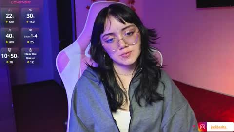 Snapshot of suzumi_ chatting on 12-20-24, 08:55 Jadde online show from 12-20-24, 08:55