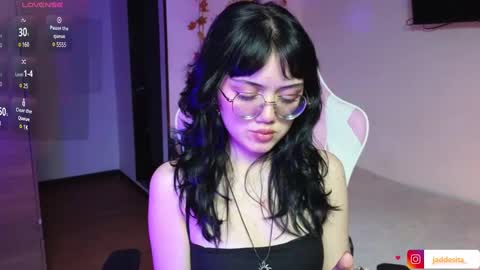 Snapshot of suzumi_ chatting on 01-06-25, 05:06 Jadde online show from 01-06-25, 05:06