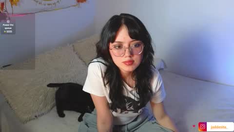 Snapshot of suzumi_ chatting on 01-12-25, 06:17 Jadde online show from 01-12-25, 06:17