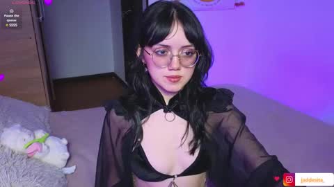 Snapshot of suzumi_ chatting on 02-01-25, 06:32 Jadde online show from 02-01-25, 06:32