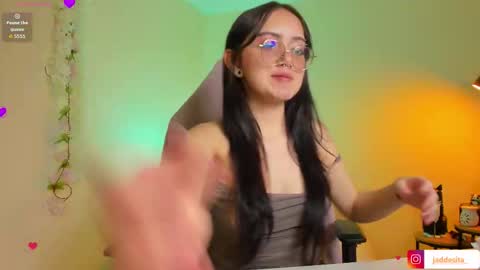 Snapshot of suzumi_ chatting on 03-09-26, 04:27 Jadde online show from 03-09-26, 04:27