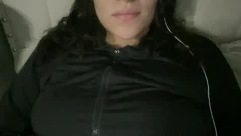 Snapshot of suzyishellawet chatting on 06-23-26, 06:00 Suzy online show from 06-23-26, 06:00