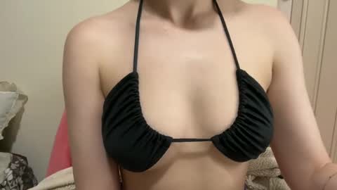 Snapshot of suzysummerrrrrrrrr chatting on 09-14-25, 10:47 The real sugar baby Suzy Summer online show from 09-14-25, 10:47