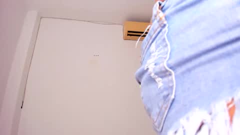 Snapshot of suzzann_rugg chatting on 03-10-25, 11:06 suzzann_rugg online show from 03-10-25, 11:06