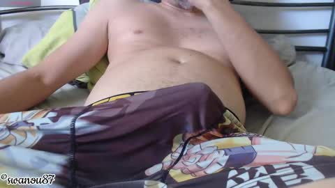 Snapshot of swanou87 chatting on 10-15-25, 06:08 swanou87 online show from 10-15-25, 06:08