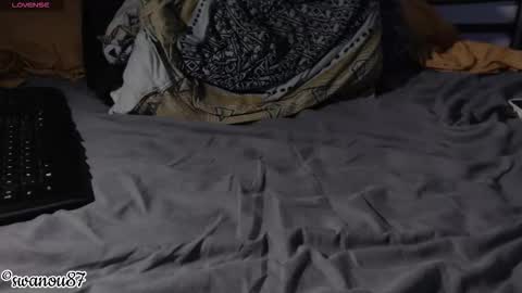 Snapshot of swanou87 chatting on 01-11-26, 10:59 swanou87 online show from 01-11-26, 10:59