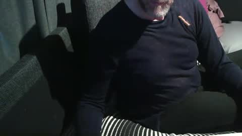 Snapshot of swartarn chatting on 09-19-25, 07:14 ArnSwart online show from 09-19-25, 07:14