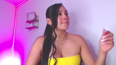 Snapshot of sweeet_amy chatting on 12-22-25, 08:17 Amy IG sweeet amy0 online show from 12-22-25, 08:17