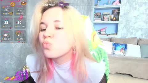 Snapshot of sweeet_bee chatting on 02-25-25, 04:57 Melisa online show from 02-25-25, 04:57