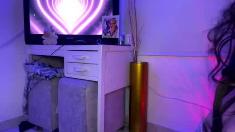 Snapshot of sweeetbabyy22 chatting on 05-11-26, 12:49 Valeria online show from 05-11-26, 12:49