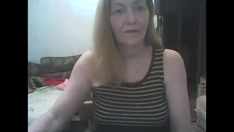 sweet4blonde67 online show from 09-11-25, 11:43