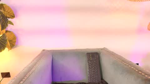 Snapshot of sweet_1angel chatting on 06-07-26, 03:43 Sweet 1Angel online show from 06-07-26, 03:43