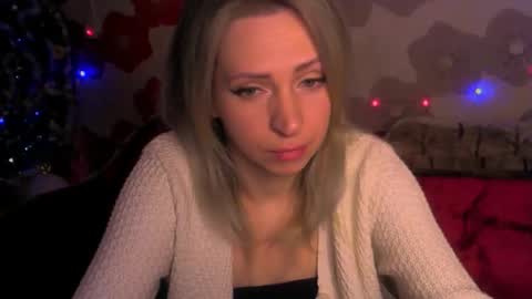 Snapshot of sweet__dany chatting on 01-14-26, 12:05 Sweet Dany online show from 01-14-26, 12:05