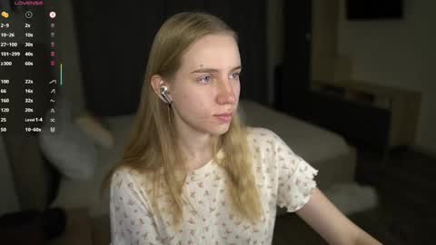 Snapshot of sweet__michelle chatting on 11-12-25, 09:58 Michelle online show from 11-12-25, 09:58