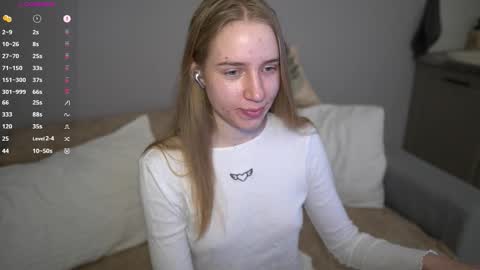 Snapshot of sweet__michelle chatting on 12-16-25, 09:53 Michelle online show from 12-16-25, 09:53