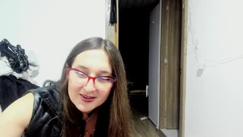 Snapshot of sweet__suck69bitch chatting on 12-18-24, 05:59 sweet__suck69bitch online show from 12-18-24, 05:59
