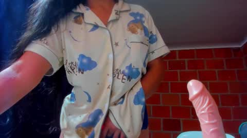 Snapshot of sweet_and_hot_alaia chatting on 02-04-26, 07:25 sweet and hot alaia online show from 02-04-26, 07:25