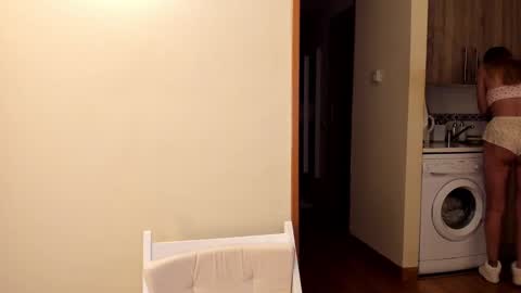 Snapshot of sweet_angel_a chatting on 01-10-26, 10:36 Ann - your sweet girl online show from 01-10-26, 10:36