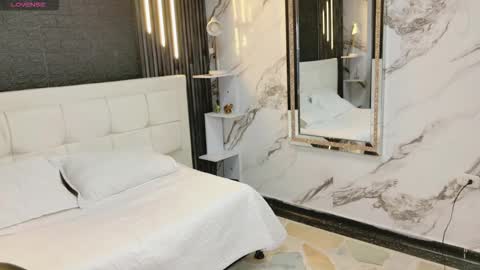 Violet  online show from 03-12-26, 08:09