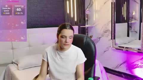 Violet  online show from 03-14-26, 06:57