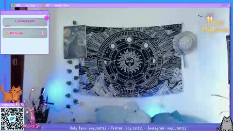 Snapshot of sweet_bluee chatting on 09-24-25, 01:14 Tutti online show from 09-24-25, 01:14