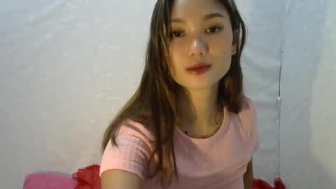 Snapshot of sweet_candice97 chatting on 02-10-26, 11:25 candy online show from 02-10-26, 11:25