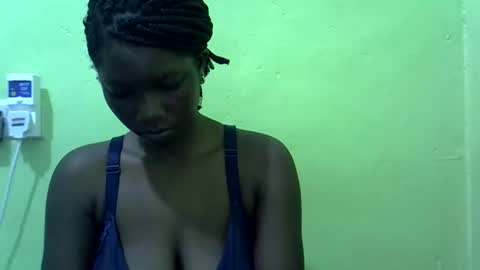 sweet_cherie1 online show from 05-26-26, 06:42
