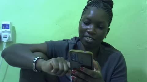 sweet_cherie1 online show from 06-03-26, 03:17