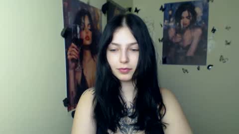 Snapshot of sweet_cherryg chatting on 02-24-26, 01:31 Ivy online show from 02-24-26, 01:31