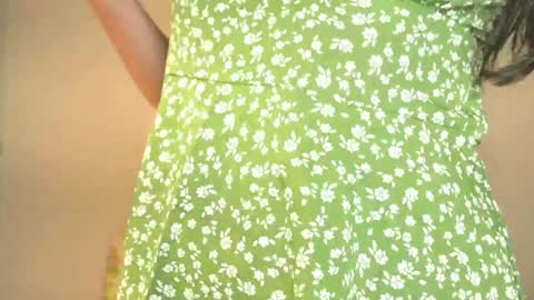 Snapshot of sweet_chilli_ chatting on 01-10-25, 12:27 Bruna - Live on December - My wishlist online show from 01-10-25, 12:27