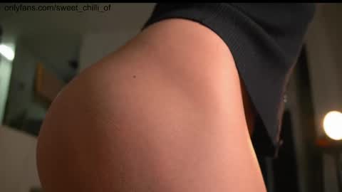 Snapshot of sweet_chilli_ chatting on 09-09-25, 01:38 Bruna - Live on December - My wishlist online show from 09-09-25, 01:38